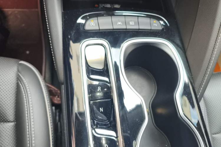 Used Buick Envision 2022 Facelift Encore S 552T Two-Wheel-Drive Luxury Model Gear Lever