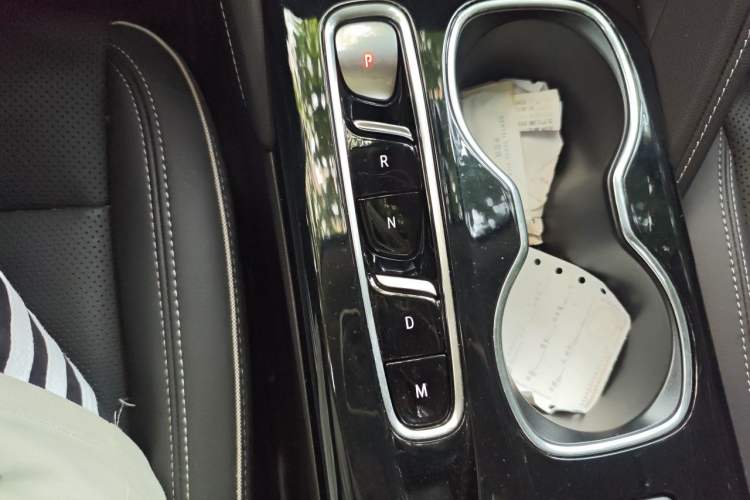 Used Buick Envision 2022 Encore Plus 652T Five-Seat Luxury Model Gear Lever