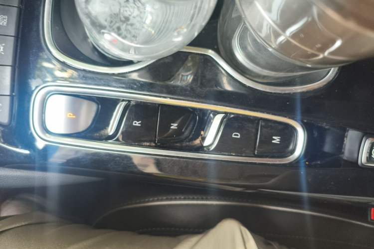 Used Buick Envision 2022 Facelift Encore S 552T Two-Wheel-Drive Luxury Model Gear Lever