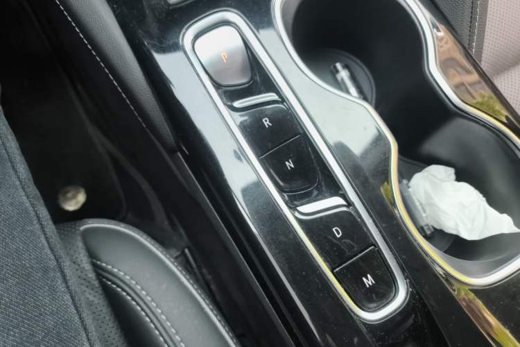 Used Buick Envision 2022 Facelift Encore S 552T Two-Wheel-Drive Luxury Model Gear Lever