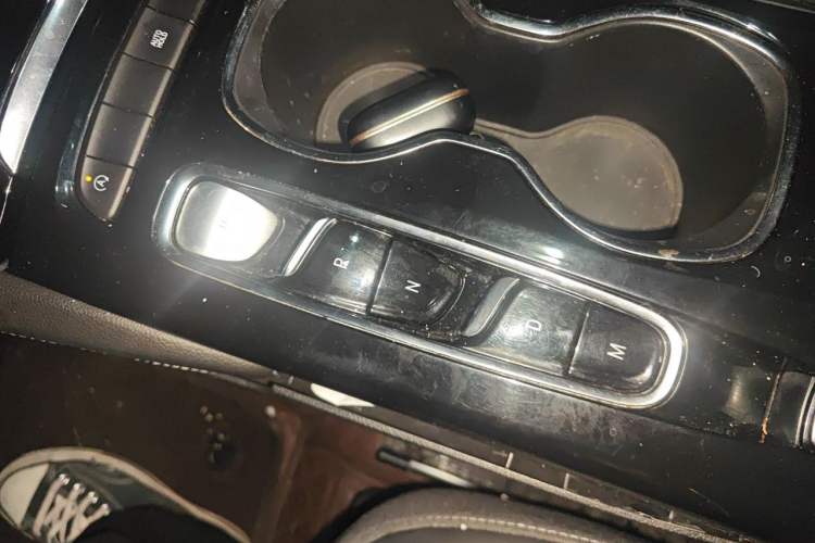 Used Buick Envision 2022 Encore S 552T Two-Wheel Drive Elite Model Gear Lever