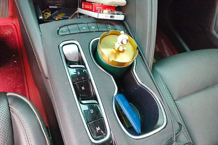 Used Buick Envision 2022 Encore S 652T Two-Wheel-Drive Luxury Model Gear Lever