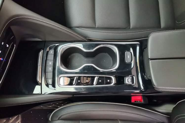 Used Buick Envision 2022 Facelift Encore S 552T Two-Wheel-Drive Luxury Model Gear Lever