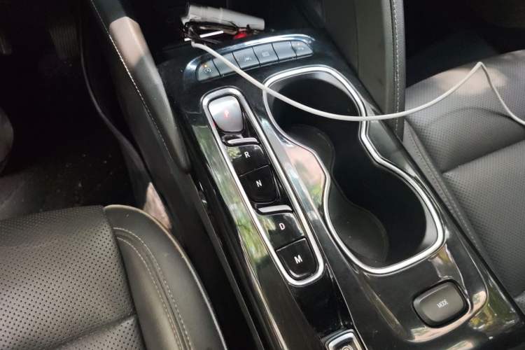 Used Buick Envision 2022 Facelift Encore S 652T Two-Wheel-Drive Luxury Model Gear Lever