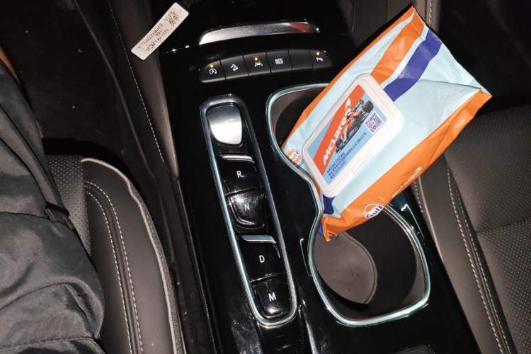 Used Buick Envision 2022 Encore Plus 652T Five-Seat All-Wheel-Drive Luxury Model Gear Lever