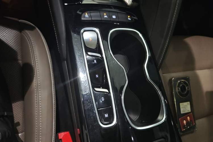 Used Buick Envision 2022 Encore Plus 652T Five-Seat Luxury Model Gear Lever