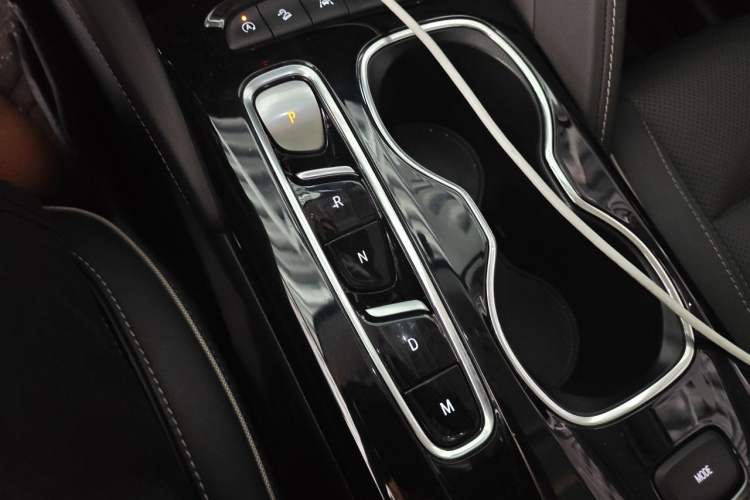 Used Buick Envision 2022 Encore Plus 652T Five-Seat All-Wheel-Drive Luxury Model Gear Lever