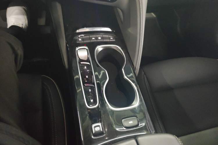 Used Buick Envision 2022 Encore Plus 652T Five-Seat Luxury Model Gear Lever