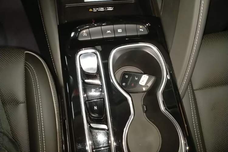 Used Buick Envision 2022 Facelift Encore S 652T Two-Wheel-Drive Luxury Model Gear Lever