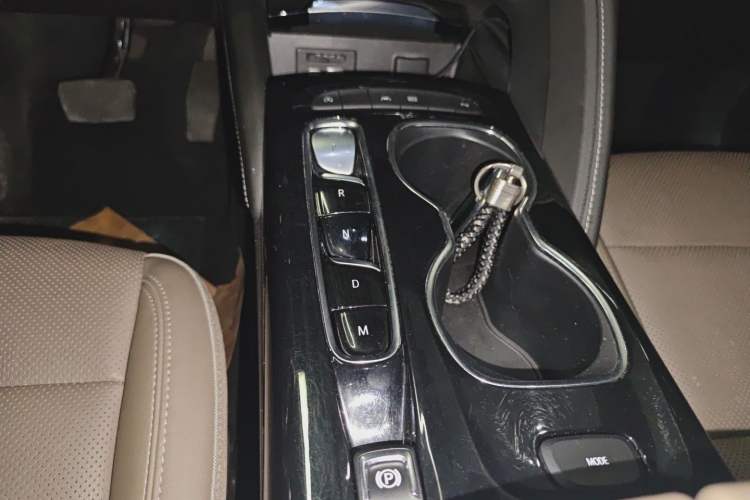 Used Buick Envision 2022 Encore Plus 652T Five-Seat Luxury Model Gear Lever