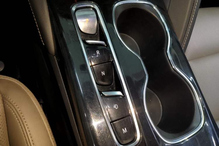 Used Buick Envision 2022 Encore Plus 652T Five-Seat Luxury Model Gear Lever