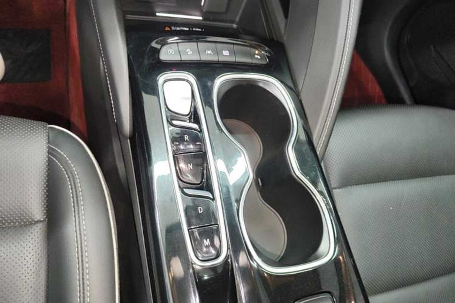 Used Buick Envision 2022 Encore Plus 652T Five-Seat All-Wheel-Drive Luxury Model Gear Lever
