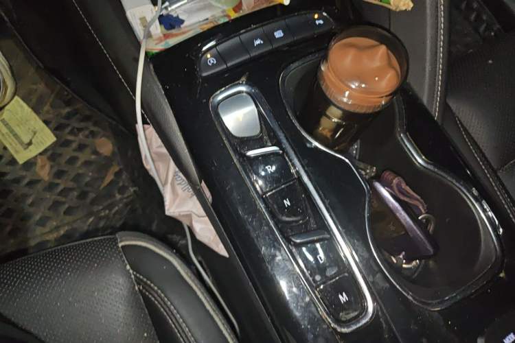 Used Buick Envision 2022 Encore Plus 652T Five-Seat Luxury Model Gear Lever