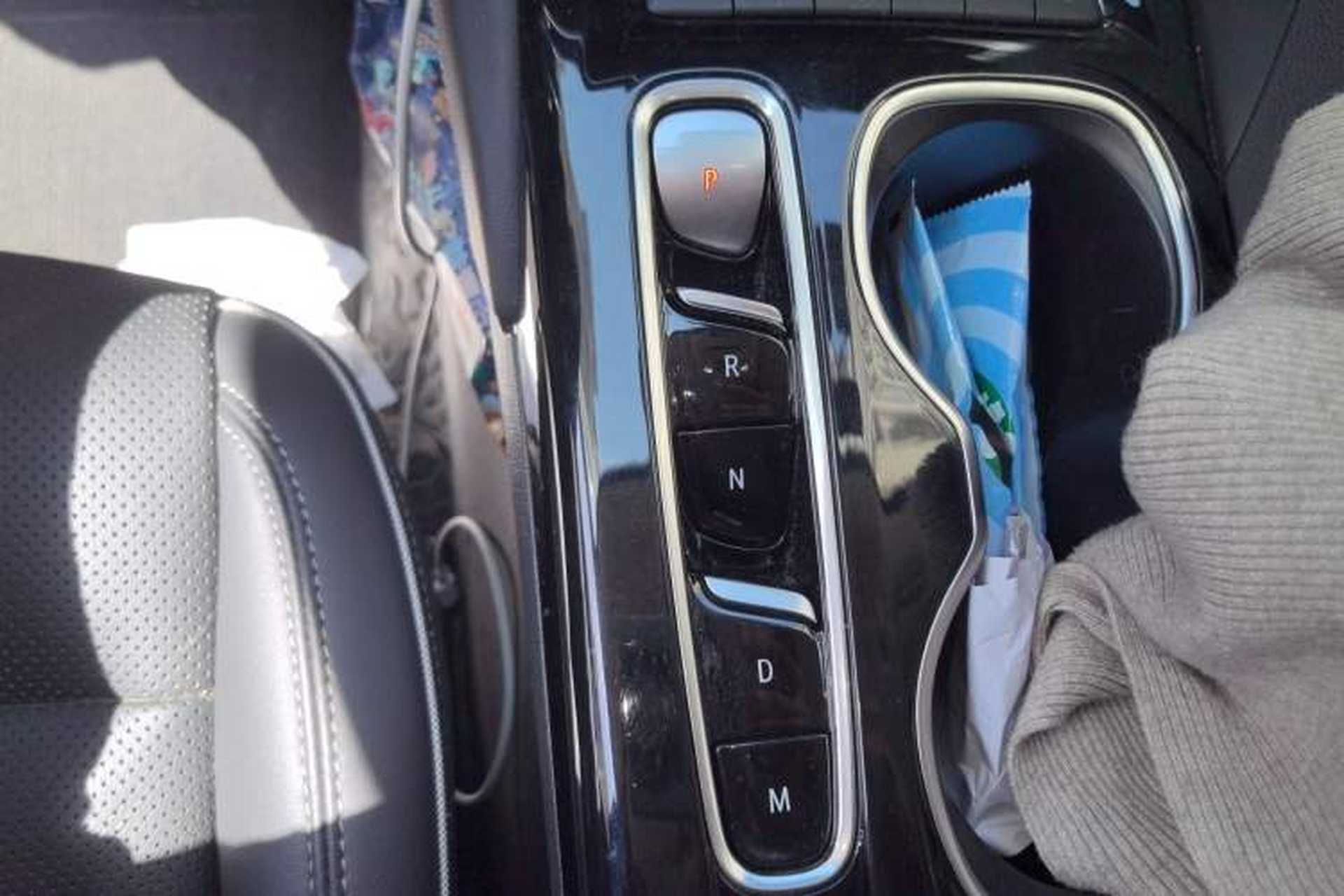 Used Buick Envision 2022 Facelift Encore S 552T Two-Wheel-Drive Luxury Model Gear Lever