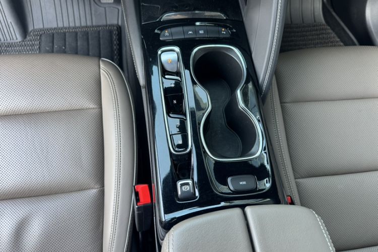 Used Buick Envision 2022 Encore Plus 652T Five-Seat Luxury Model Gear Lever