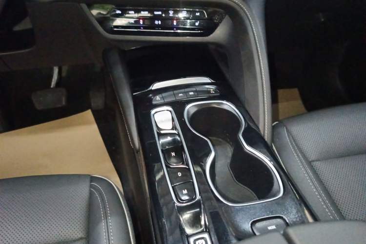 Used Buick Envision 2022 Encore S 552T Two-Wheel-Drive Luxury Model Gear Lever