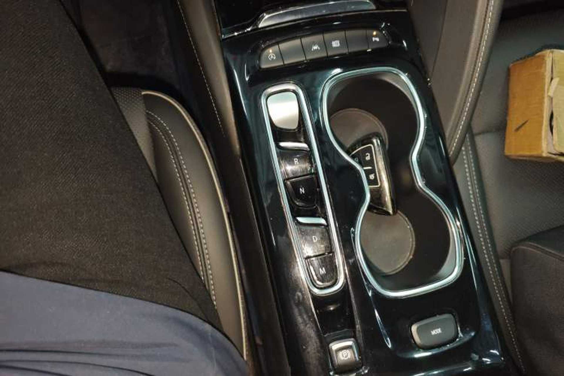Used Buick Envision 2022 Encore Plus 652T Five-Seat Luxury Model Gear Lever