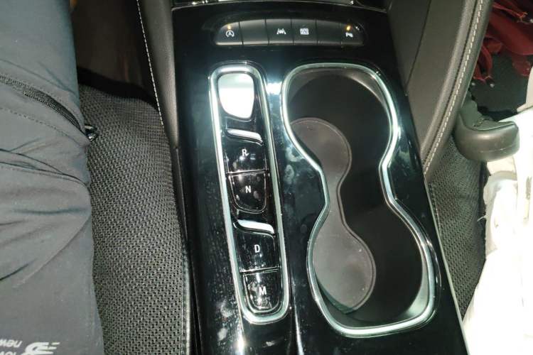 Used Buick Envision 2022 Encore Plus 552T Five-Seat Luxury Model Gear Lever