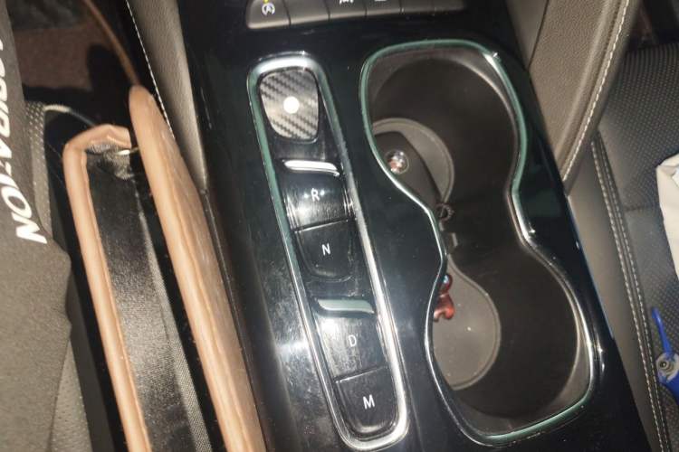 Used Buick Envision 2022 Encore Plus 552T Five-Seat Luxury Model Gear Lever