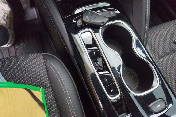 Used Buick Envision 2022 Encore S 652T Two-Wheel Drive Elite Model Gear Lever