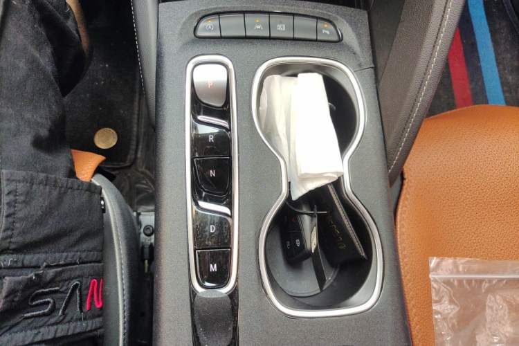 Used Buick Envision 2022 Encore S 552T Two-Wheel-Drive Luxury Model Gear Lever