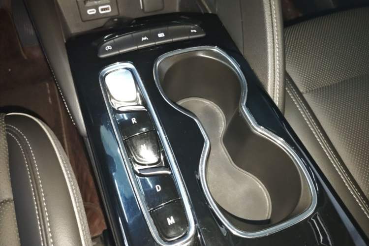 Used Buick Envision 2022 Facelift Encore S 552T Two-Wheel-Drive Luxury Model Gear Lever