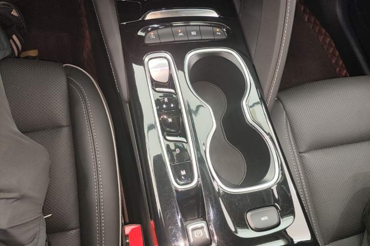 Used Buick Envision 2022 Encore Plus 652T Five-Seat Luxury Model Gear Lever