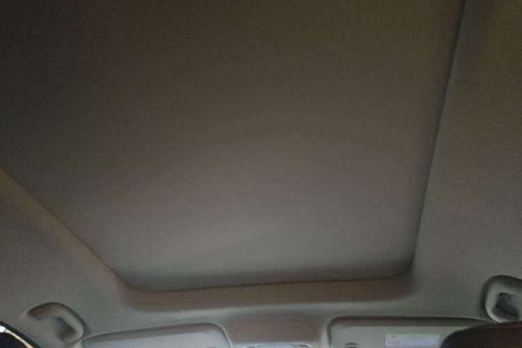Used Buick Envision 2022 Encore Plus 652T Five-Seat All-Wheel-Drive Luxury Model Headliner