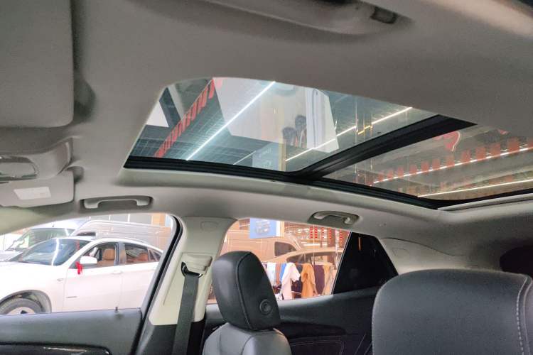 Used Buick Envision 2022 Encore S 652T Two-Wheel-Drive Luxury Model Headliner