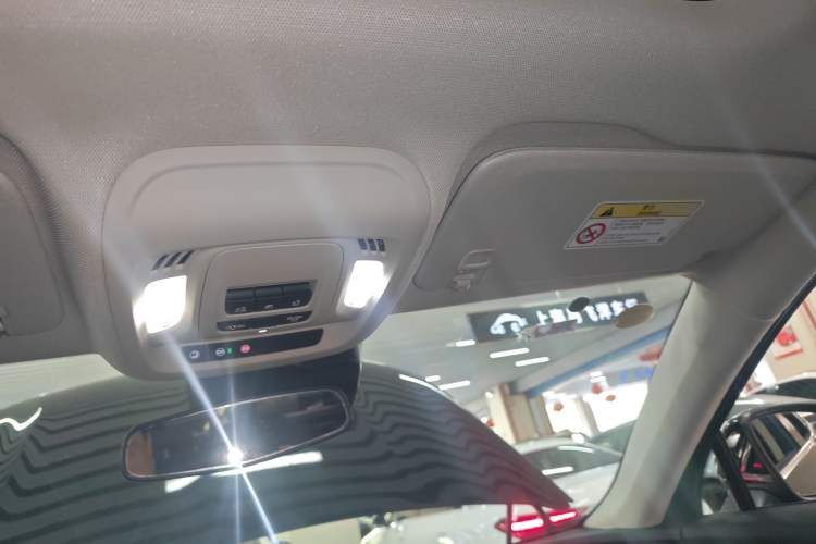 Used Buick Envision 2022 Facelift Encore S 652T Two-Wheel-Drive Luxury Model Headliner