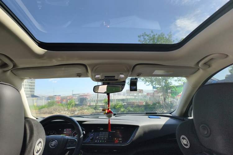 Used Buick Envision 2022 Encore S 552T Two-Wheel-Drive Luxury Model Headliner