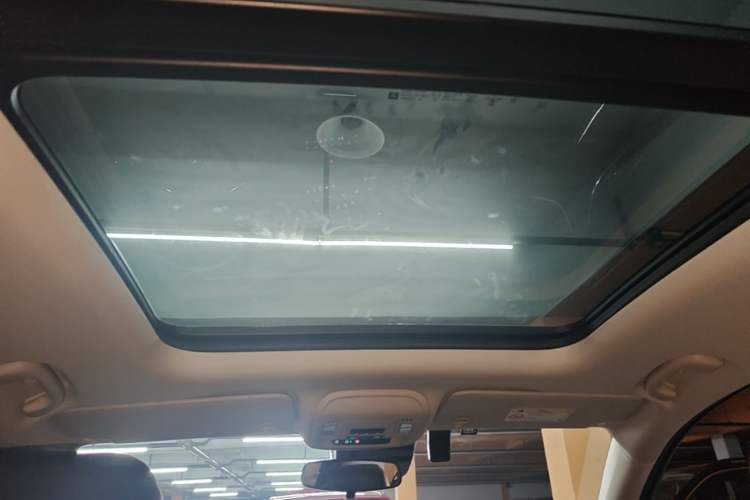 Used Buick Envision 2022 Facelift Encore S 552T Two-Wheel-Drive Luxury Model Headliner