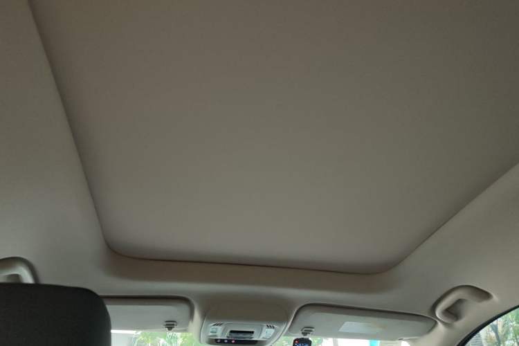 Used Buick Envision 2022 Encore Plus 652T Five-Seat Luxury Model Headliner