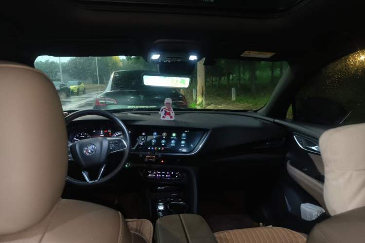Used Buick Envision 2022 Encore Plus 652T Five-Seat Luxury Model Headliner
