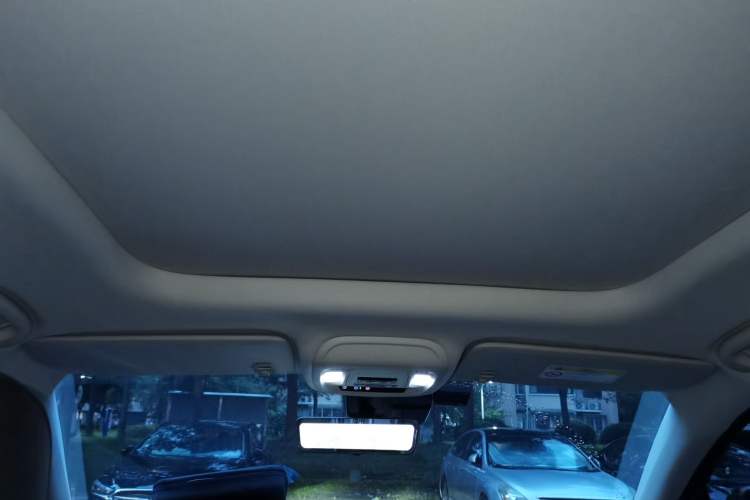 Used Buick Envision 2022 Encore Plus 652T Five-Seat Luxury Model Headliner