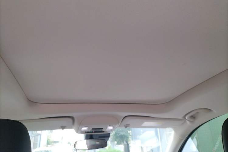 Used Buick Envision 2022 Facelift Encore S 552T Two-Wheel-Drive Luxury Model Headliner