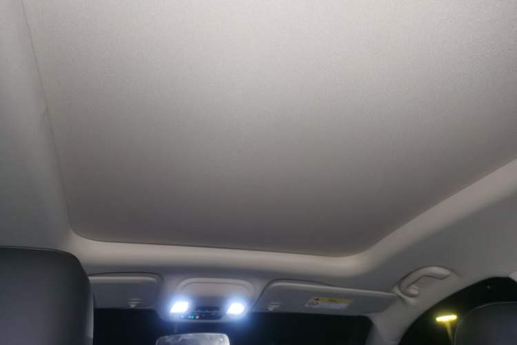 Used Buick Envision 2022 Facelift Encore S 552T Two-Wheel-Drive Luxury Model Headliner
