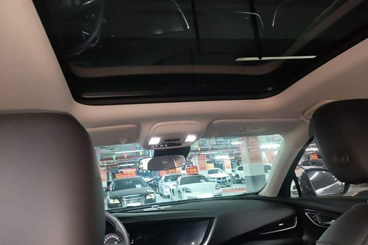Used Buick Envision 2022 Facelift Encore S 652T Two-Wheel-Drive Luxury Model Headliner