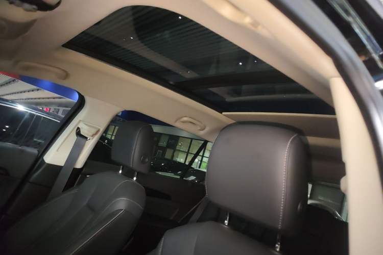 Used Buick Envision 2022 Encore Plus 652T Five-Seat Luxury Model Headliner