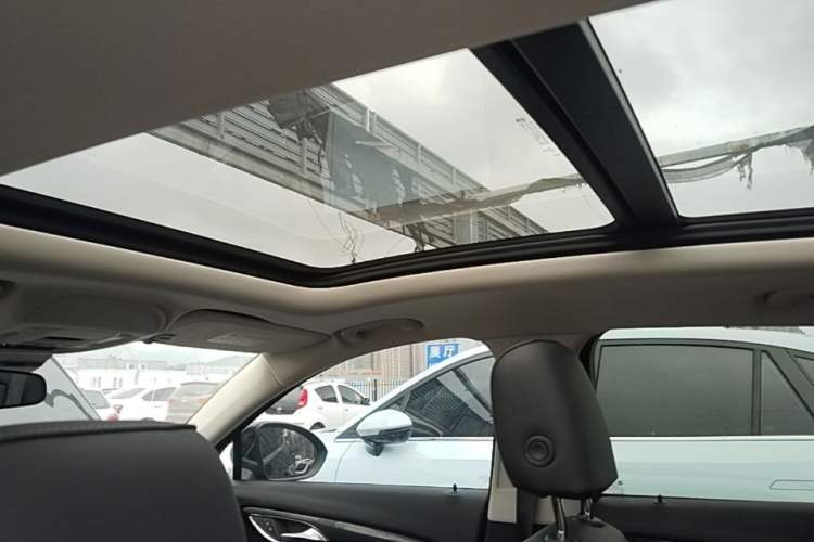Used Buick Envision 2022 Encore S 552T Two-Wheel-Drive Luxury Model Headliner