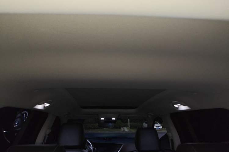 Used Buick Envision 2022 Encore Plus 652T Five-Seat Luxury Model Headliner