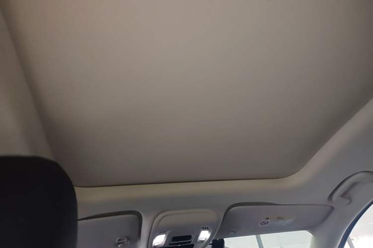 Used Buick Envision 2022 Facelift Encore S 552T Two-Wheel-Drive Luxury Model Headliner