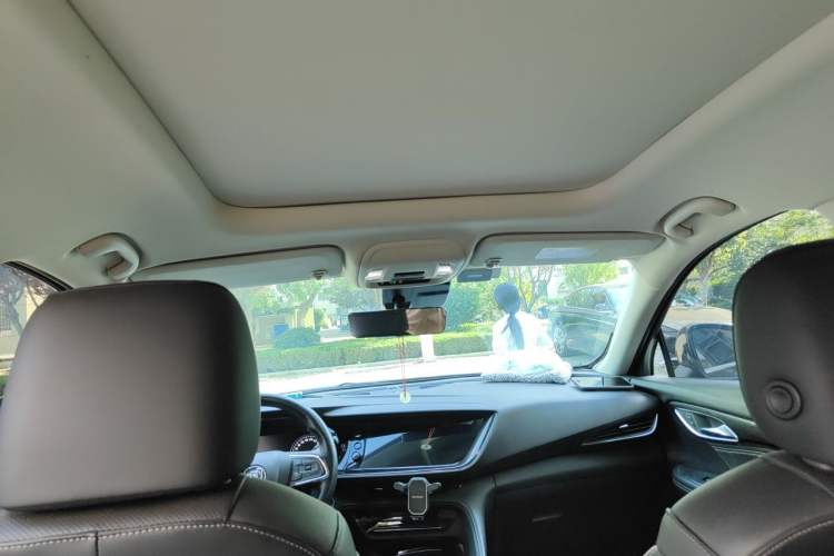 Used Buick Envision 2022 Encore Plus 652T Five-Seat Luxury Model Headliner