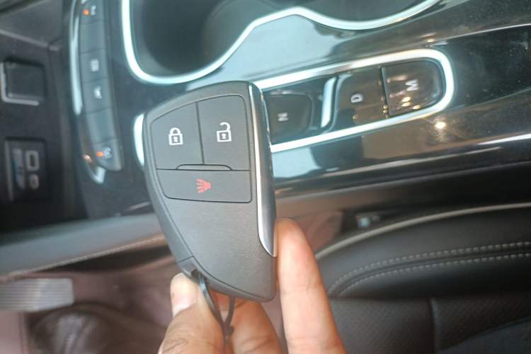 Used Buick Envision 2022 Encore S 552T Two-Wheel-Drive Luxury Model Interior 1