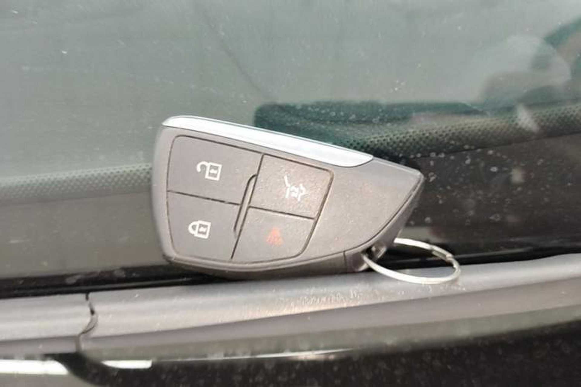 Used Buick Envision 2022 Encore Plus 652T Five-Seat All-Wheel-Drive Luxury Model Interior 1