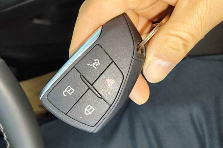 Used Buick Envision 2022 Encore S 652T Two-Wheel-Drive Luxury Model Interior 1