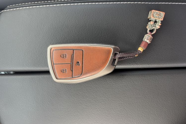 Used Buick Envision 2022 Encore S 652T Two-Wheel Drive Elite Model Interior 1