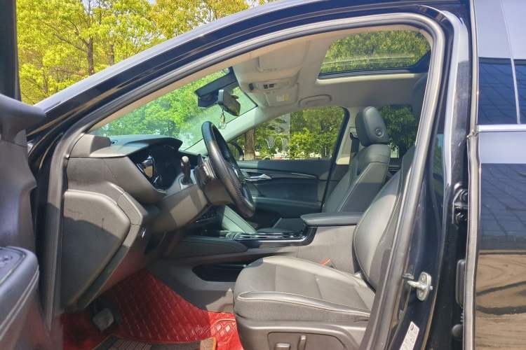 Used Buick Envision 2022 Encore Plus 652T Five-Seat Luxury Model Interior 2