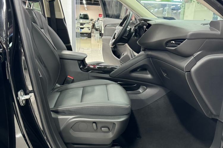 Used Buick Envision 2022 Encore Plus 652T Five-Seat Luxury Model Interior 2