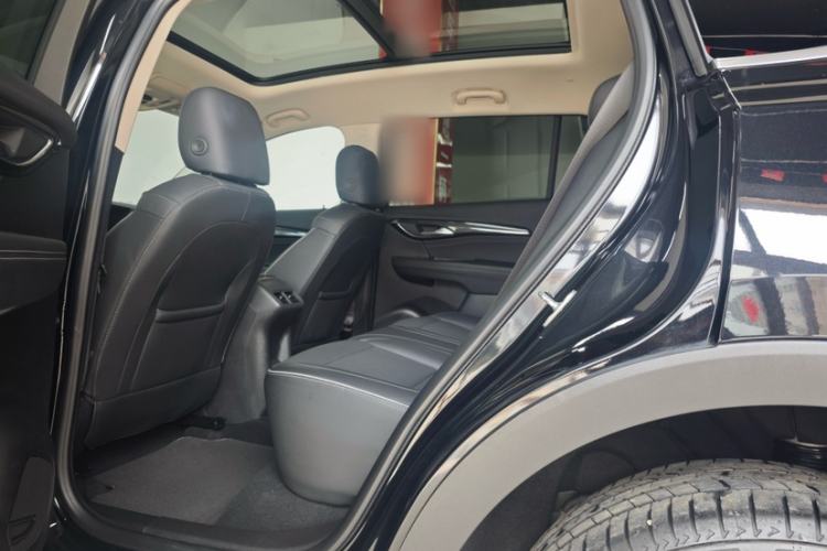 Used Buick Envision 2022 Encore Plus 652T Five-Seat Luxury Model Interior 2